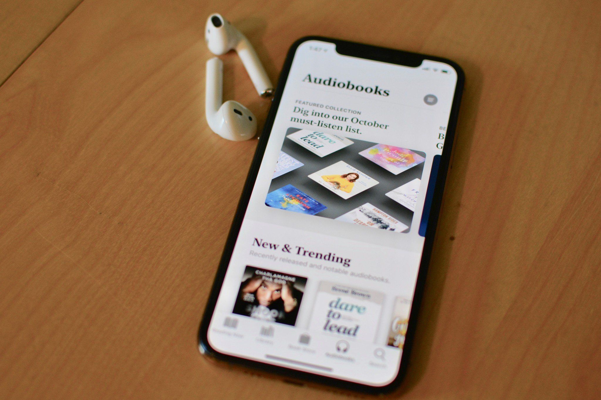 اپلیکیشن Apple Books و راه اندازی کتاب‌ های صوتی هوش مصنوعی اپل